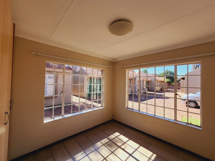 2 Bedroom Property for Sale in Potchefstroom North West